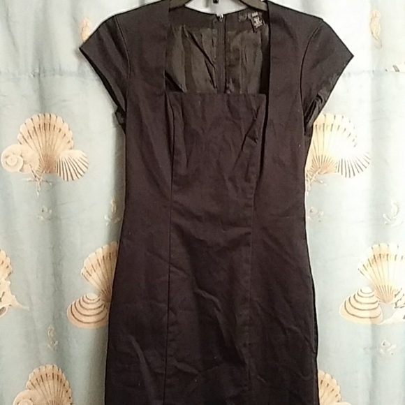 H&M black dress💕 - Picture 1 of 7